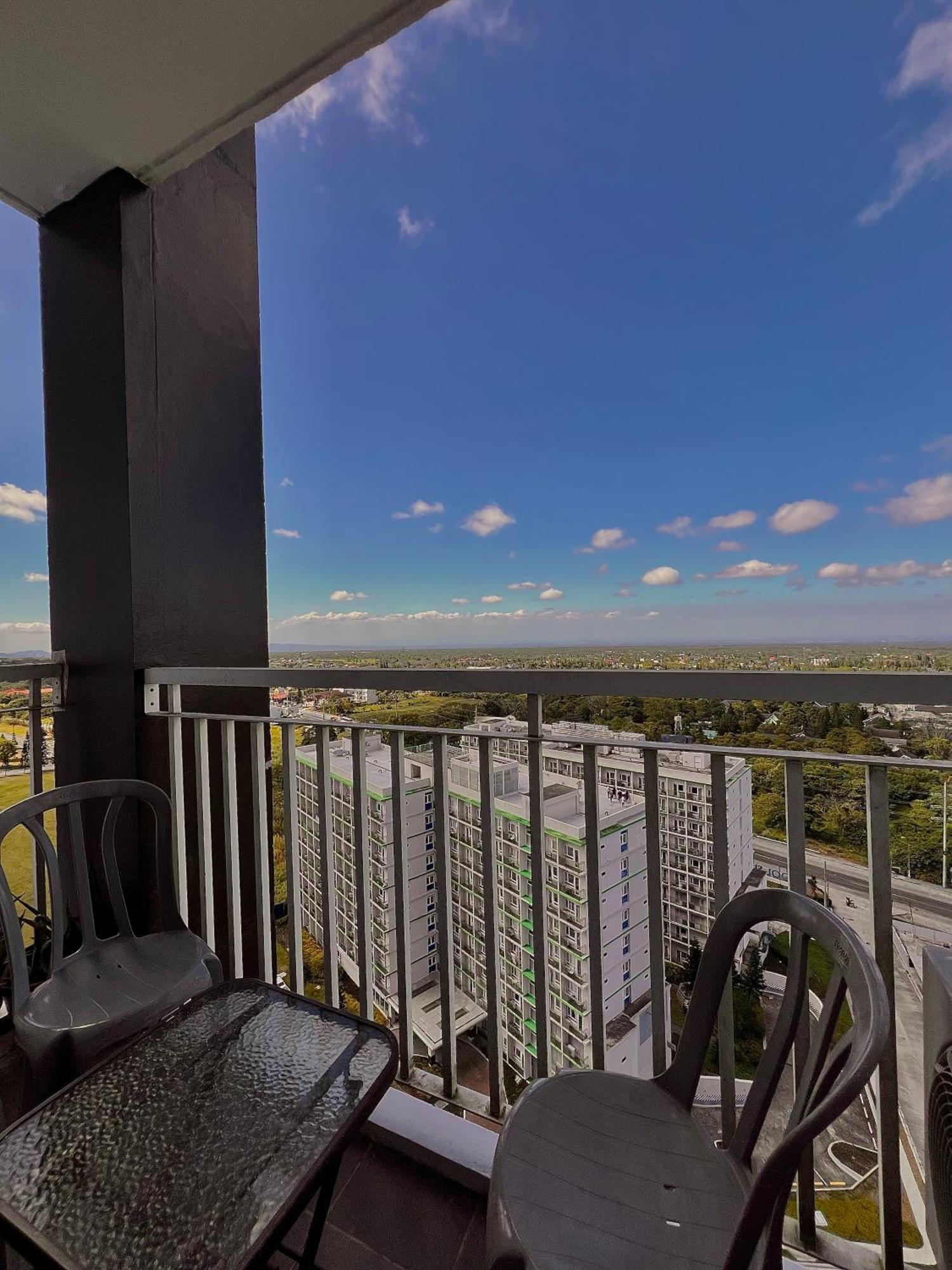 The Pallet House, Wind Residences Tagaytay Tagaytay City Εξωτερικό φωτογραφία